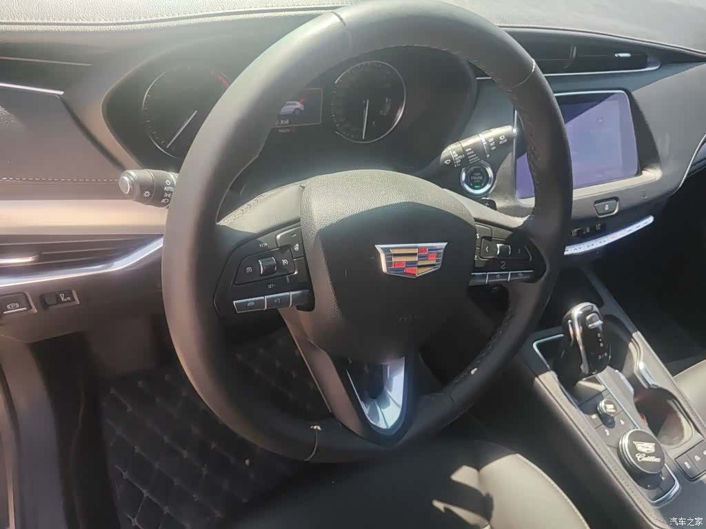 Cadillac XT4, 2020 11
