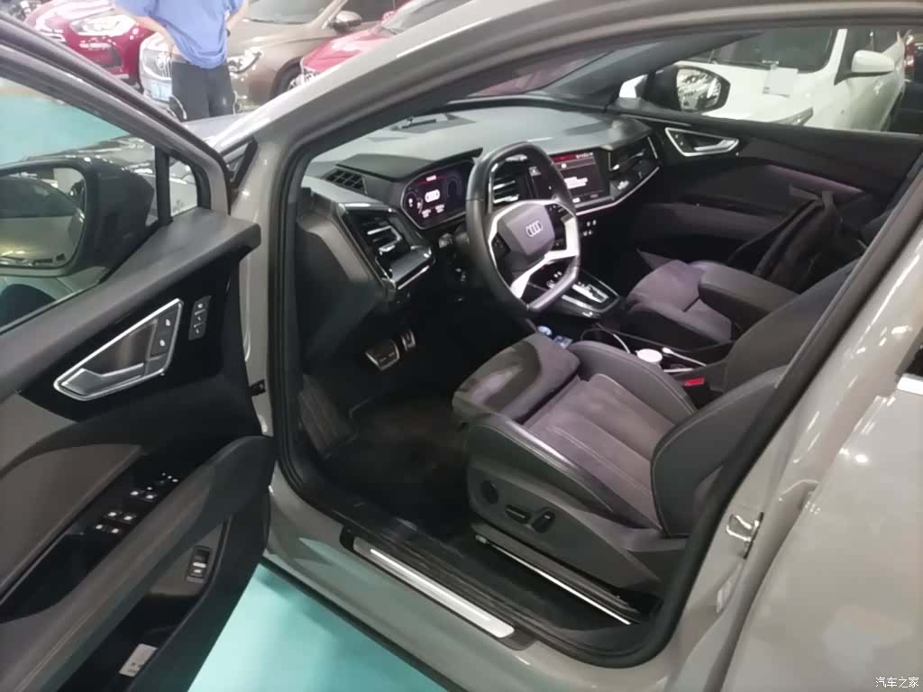 Audi Q4 e-tron, 2023 16