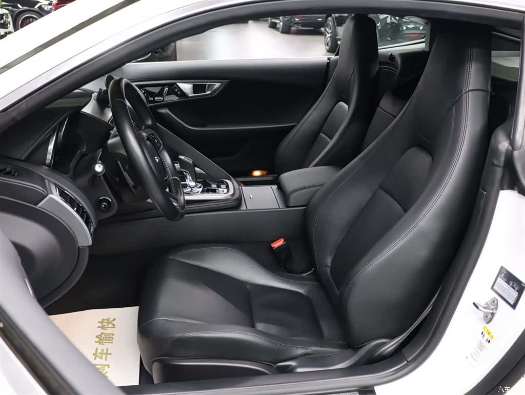 Jaguar F-TYPE, 2015 8