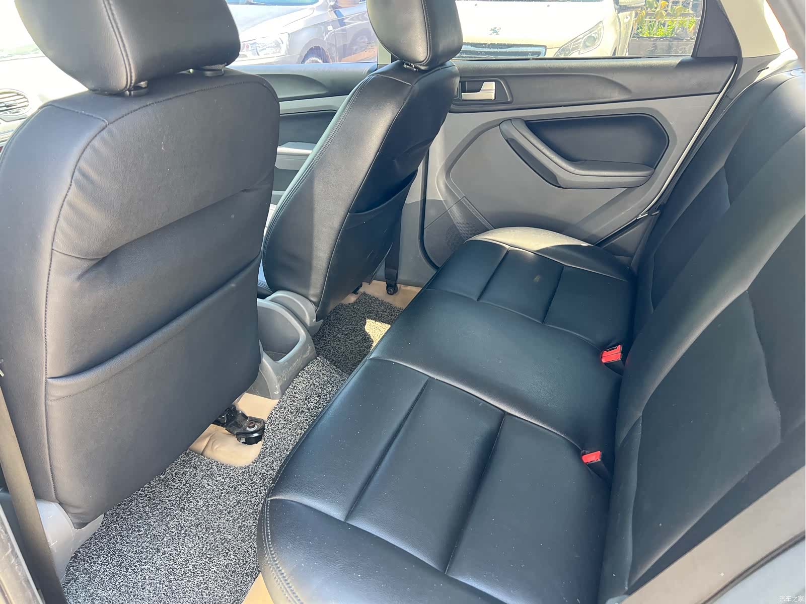 Ford Focus, 2014 6