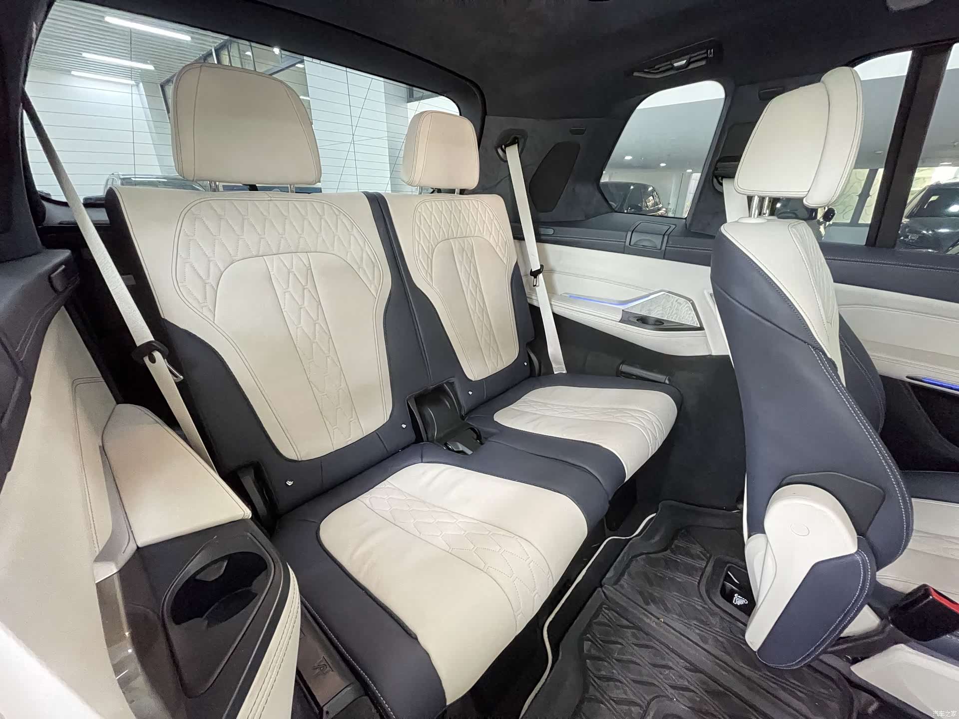 BMW X7, 2021 8