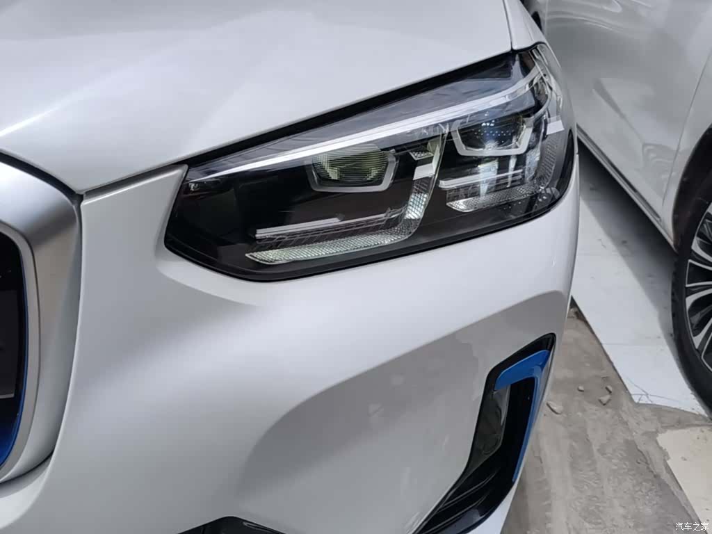 BMW iX3, 2022 24