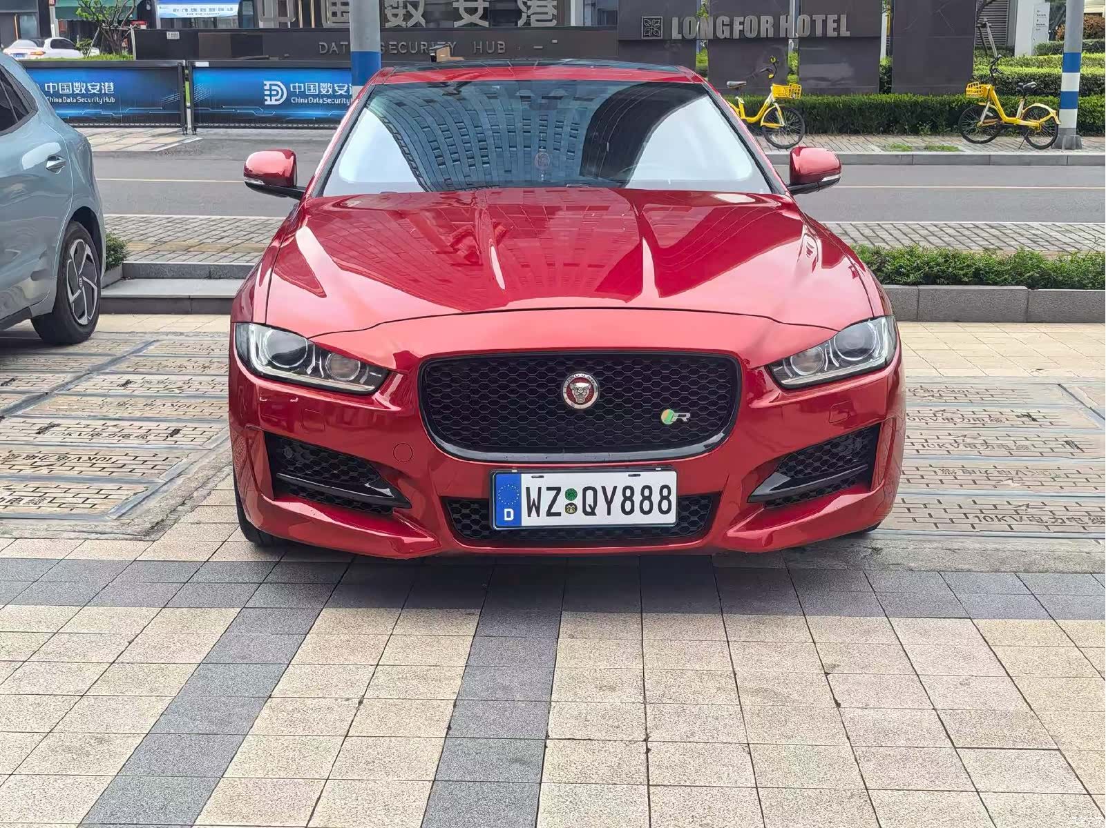 Jaguar XE, 2016 2