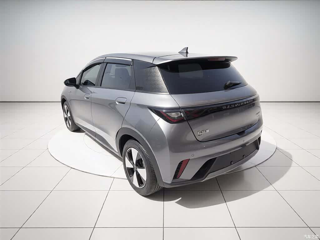 BYD Dolphin, 2023 все фото