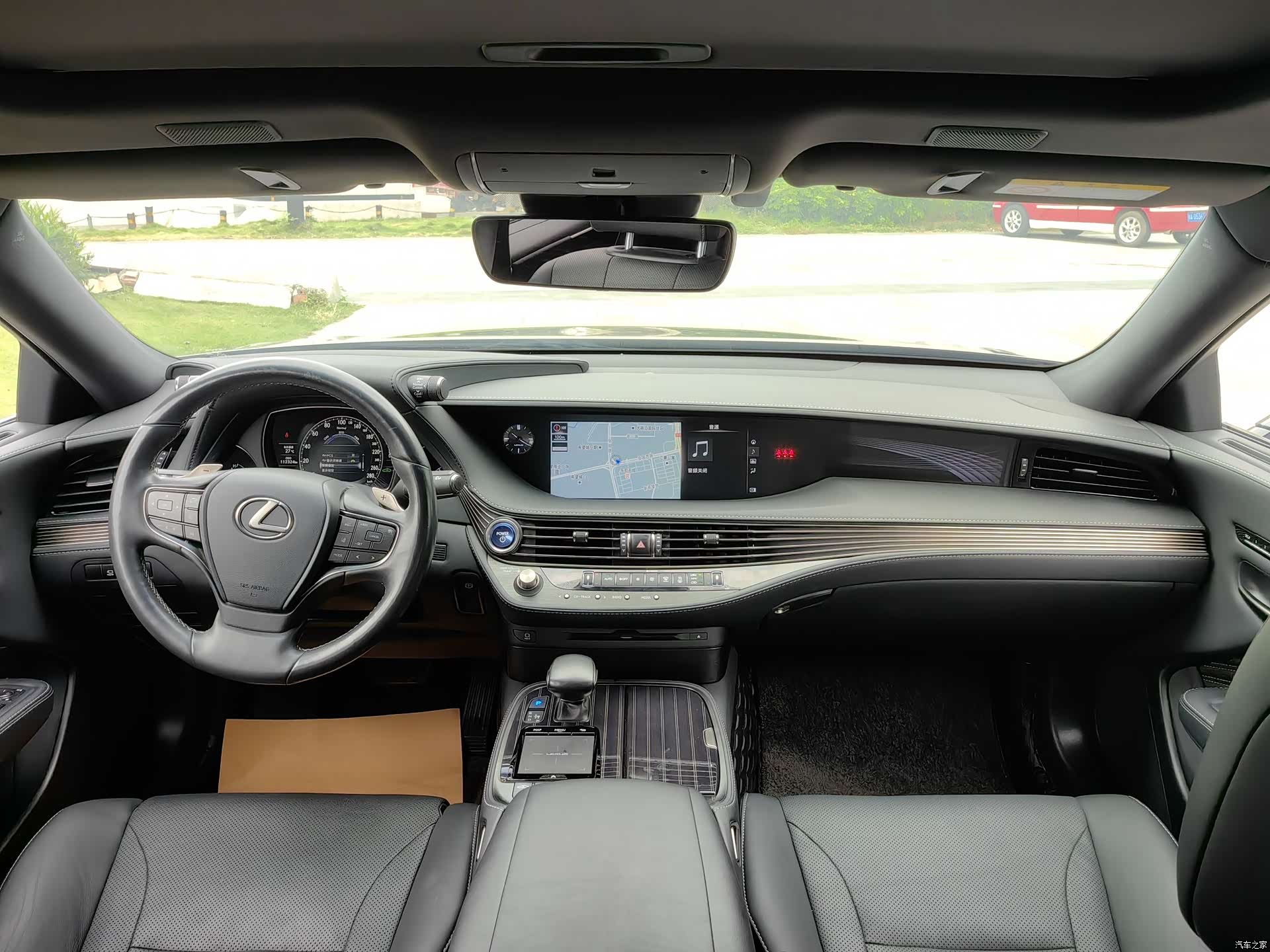 Lexus LS, 2019 12
