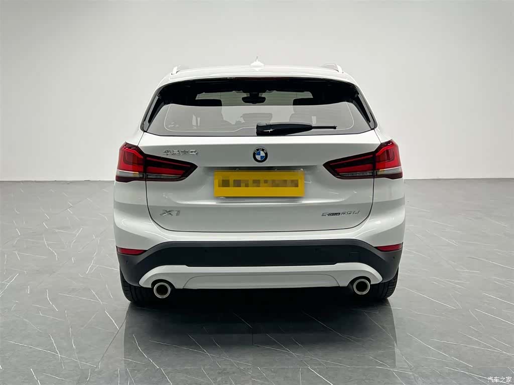 BMW X1, 2022 все фото