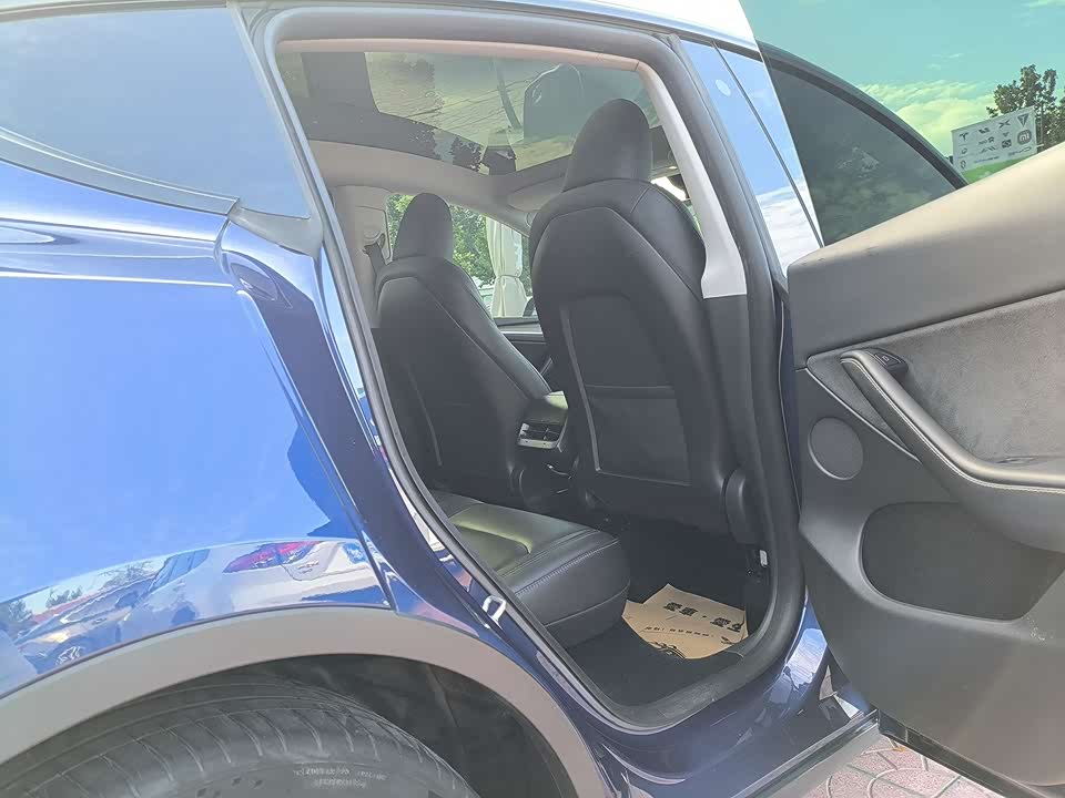 Tesla Model Y Tesla Model Y