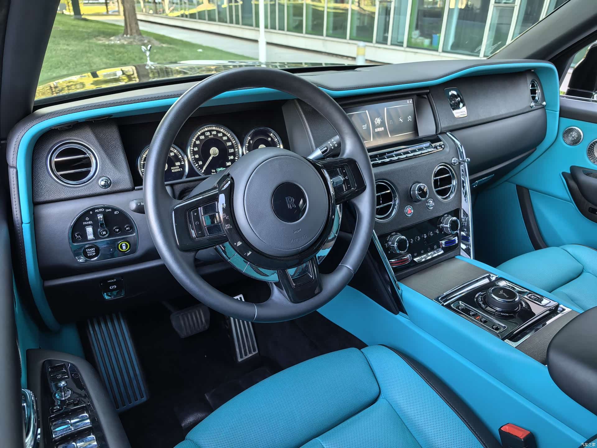Rolls-Royce Cullinan, 2022 8