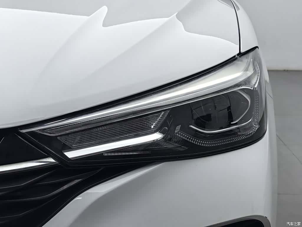 Roewe i5, 2022 7