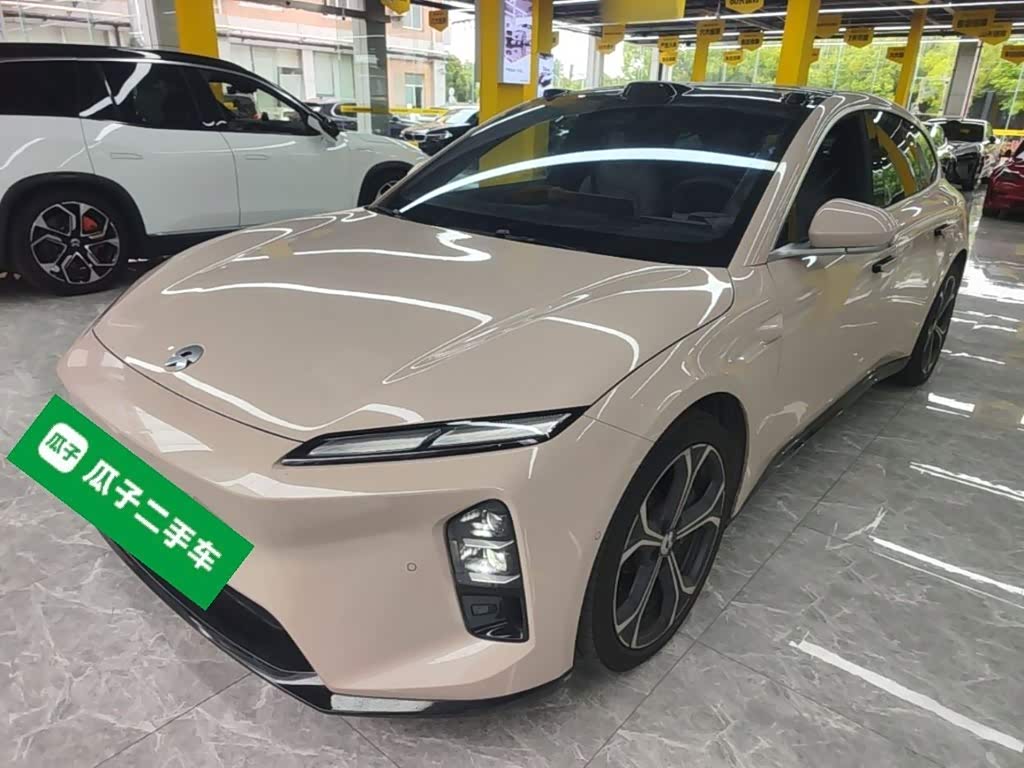NIO ET5