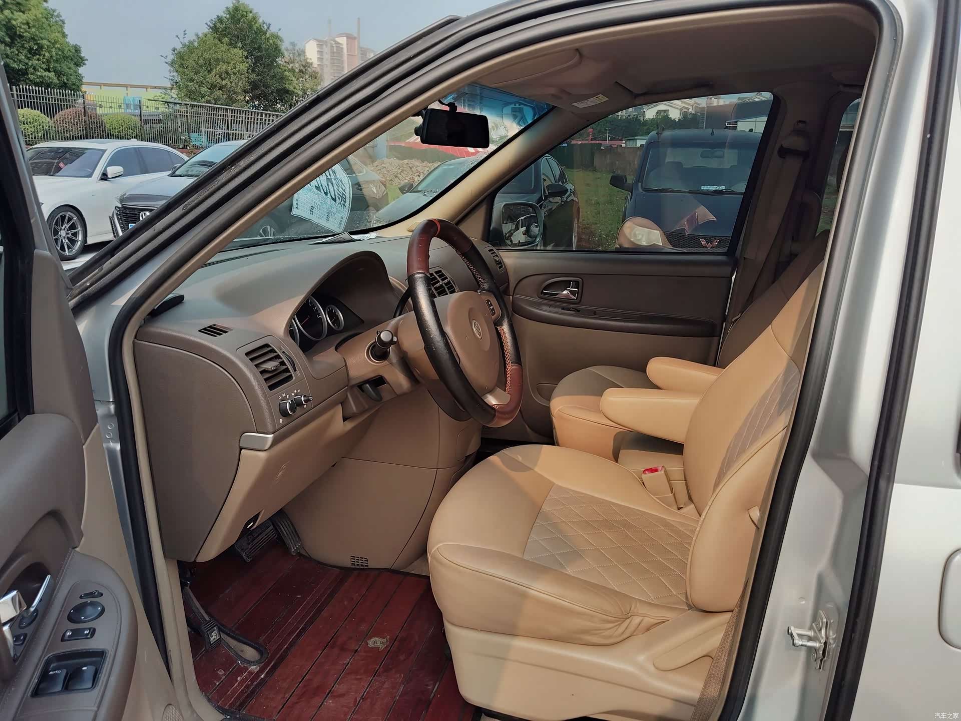 Buick GL8, 2016 4