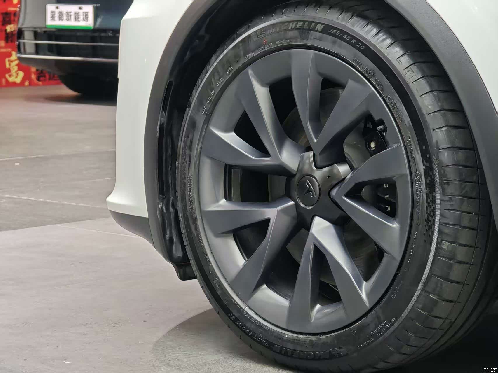 Tesla Model X, 2024 17