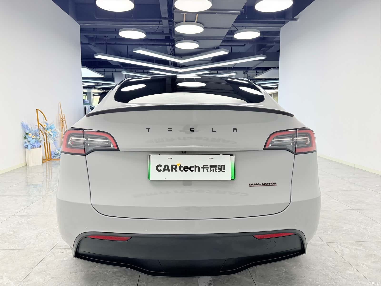 Tesla Model Y, 2023 все фото