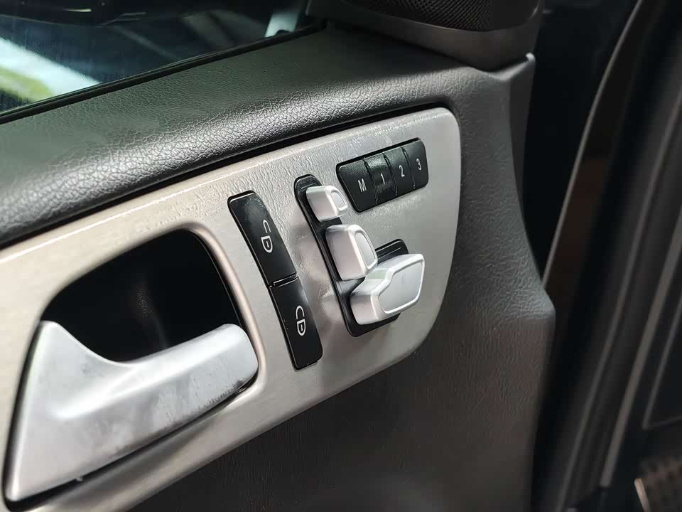 Mercedes-Benz GLE Mercedes-Benz GLE