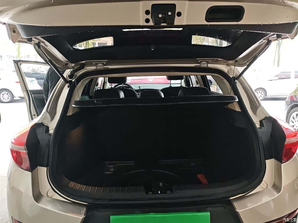 Geely Emgrand, 2018 15