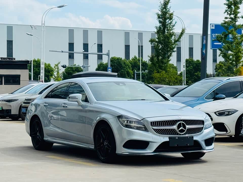 Mercedes-Benz CLS Mercedes-Benz CLS