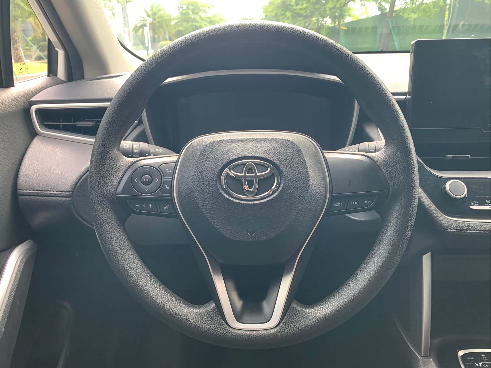 Toyota Frontlander, 2025 13