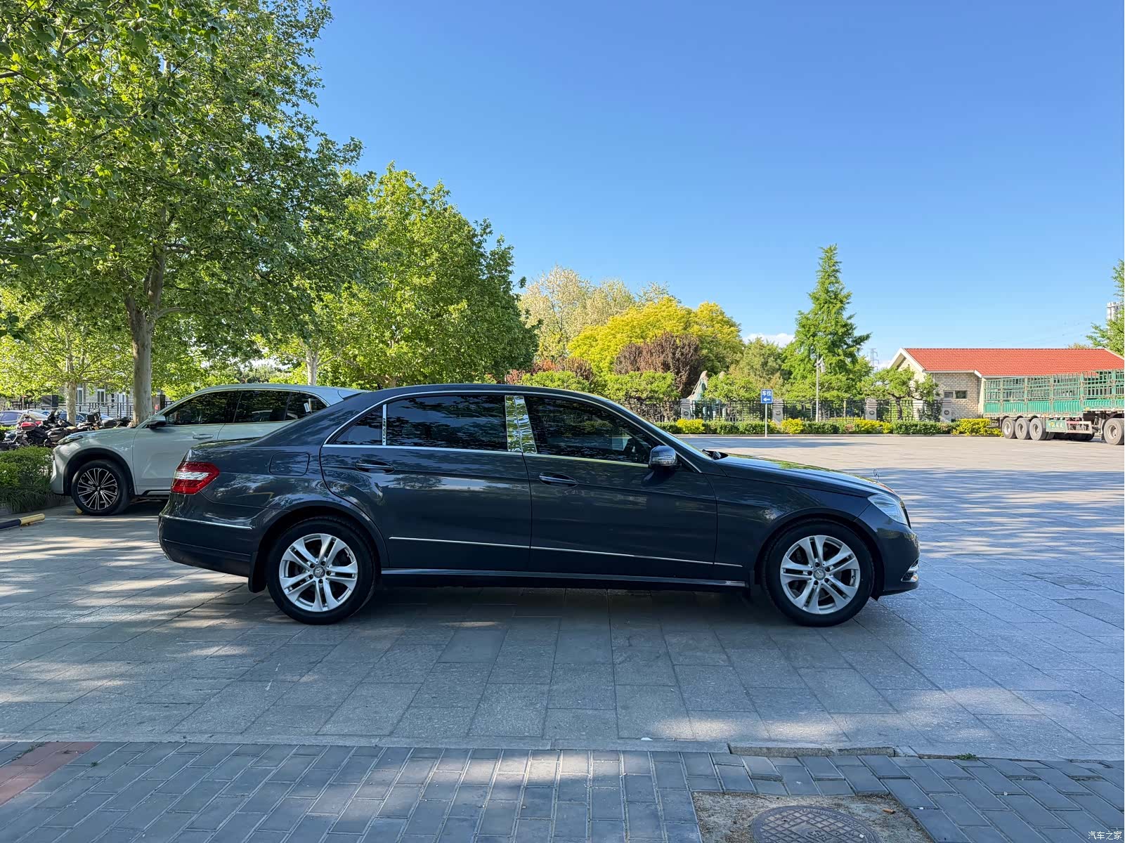 Mercedes-Benz E-Class, 2010 7