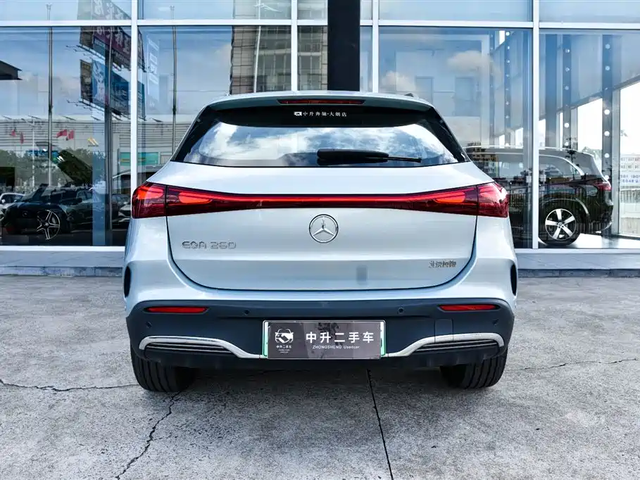 Mercedes-Benz EQA