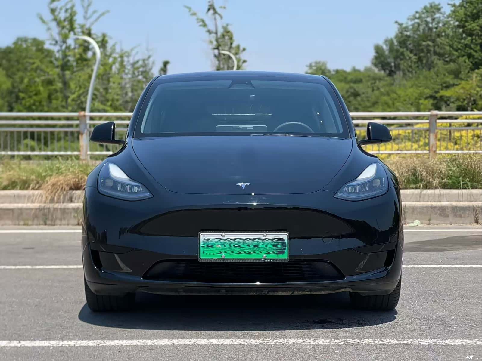 Tesla Model Y, 2023 2