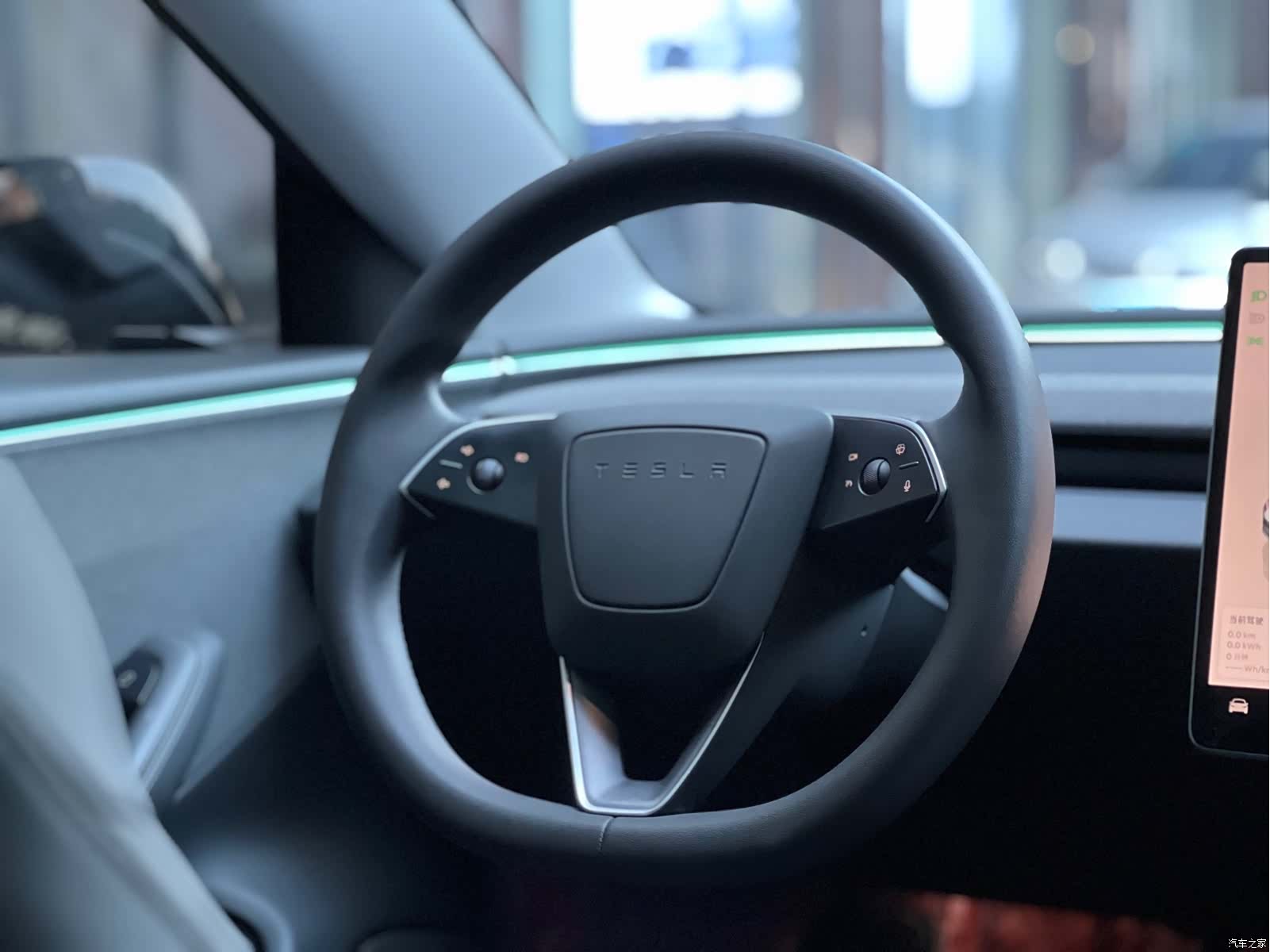 Tesla Model 3, 2024 9