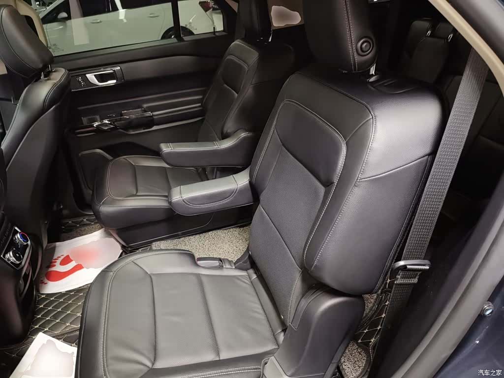 Ford Explorer, 2021 13