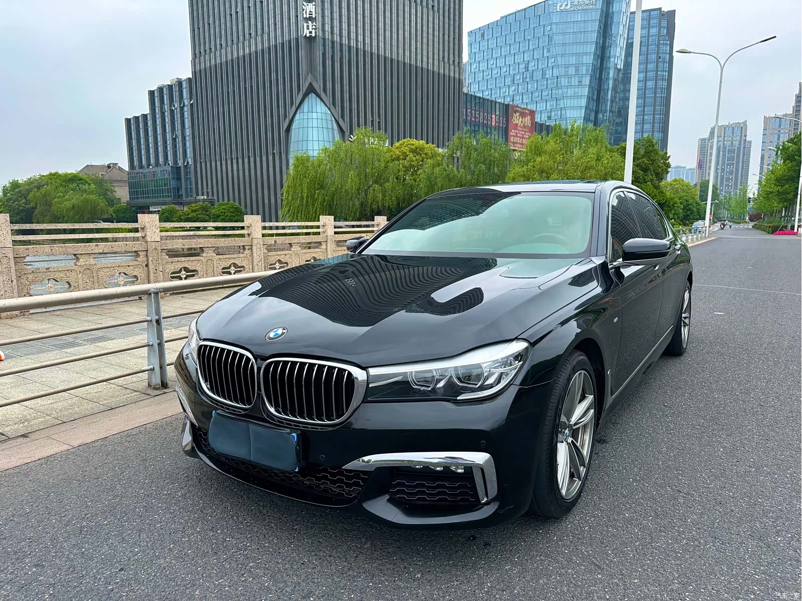 BMW 7 Series, 2018 1