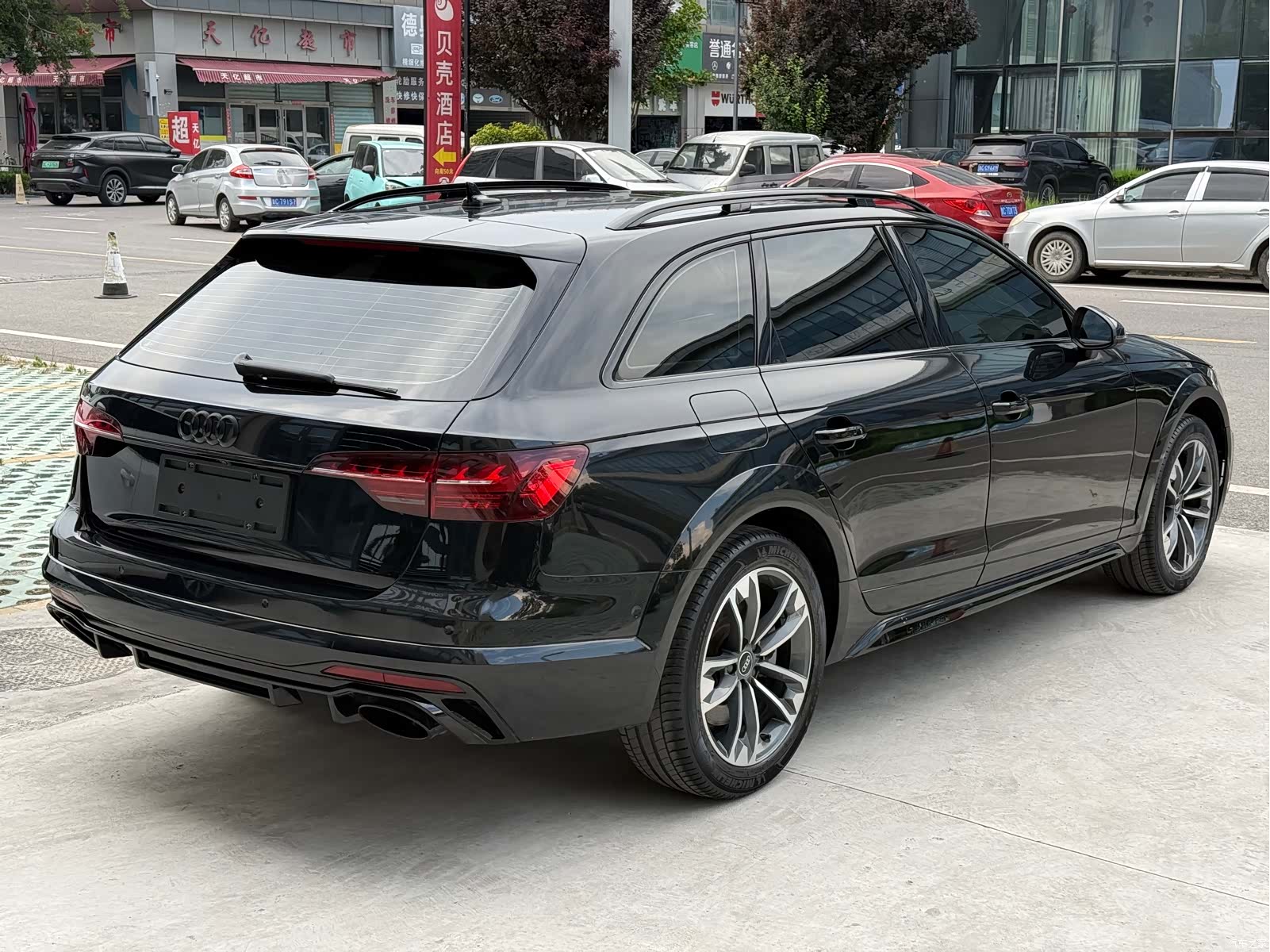 Audi A4, 2021 4