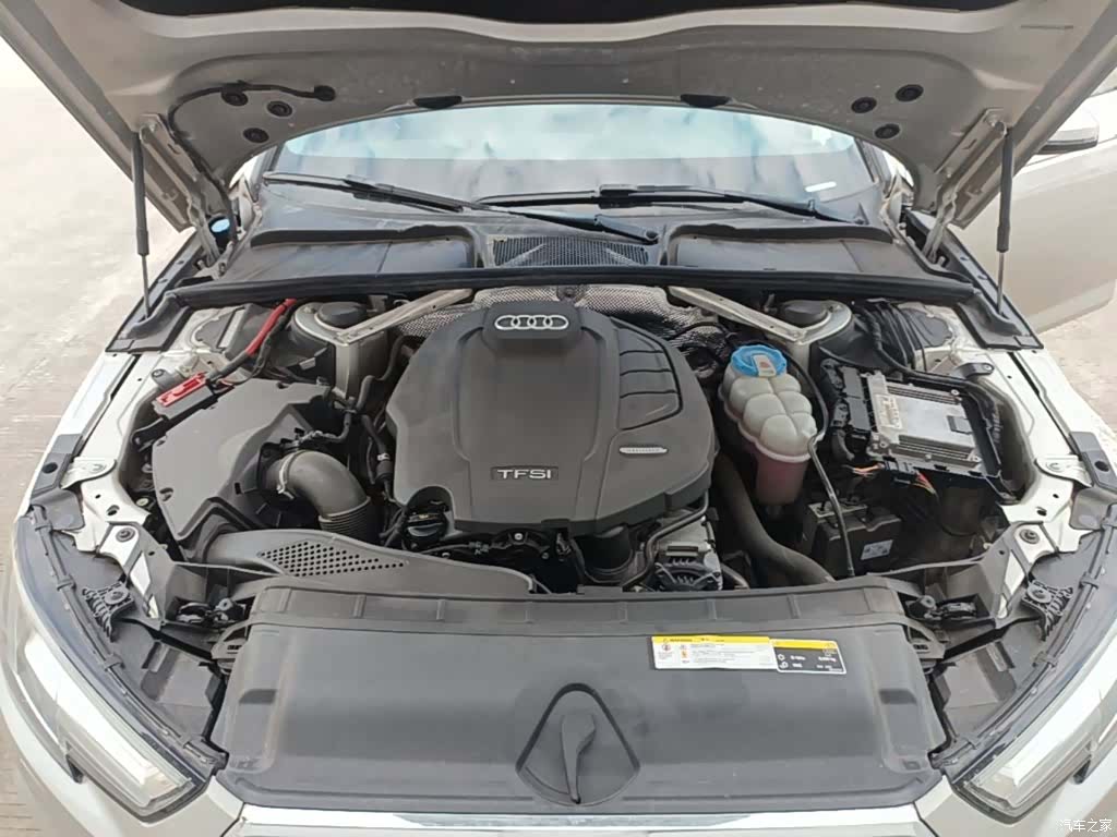 Audi A4L, 2019 20