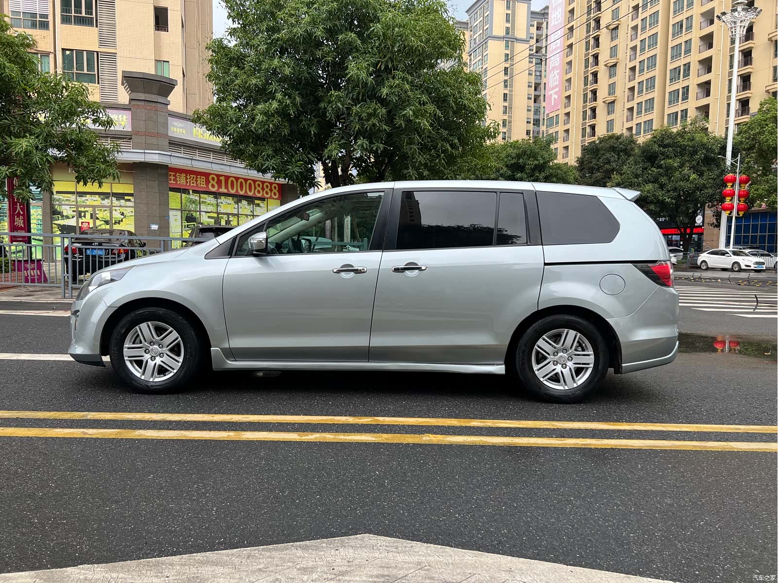 Mazda 8, 2014 10