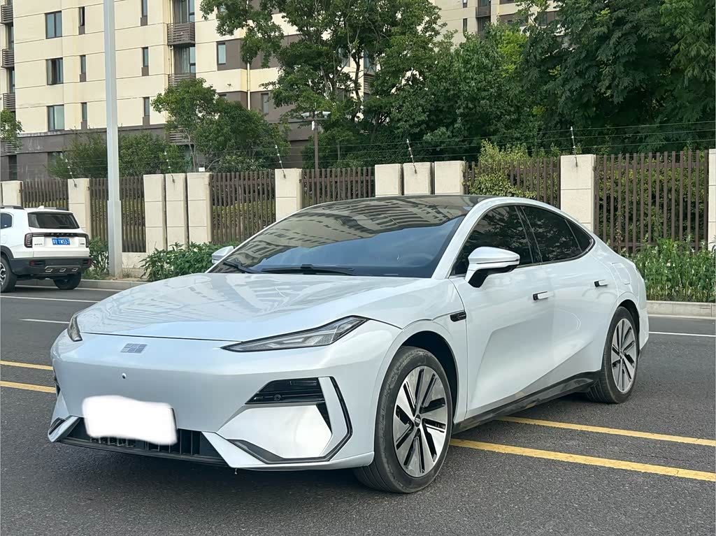 Geely Galaxy E8