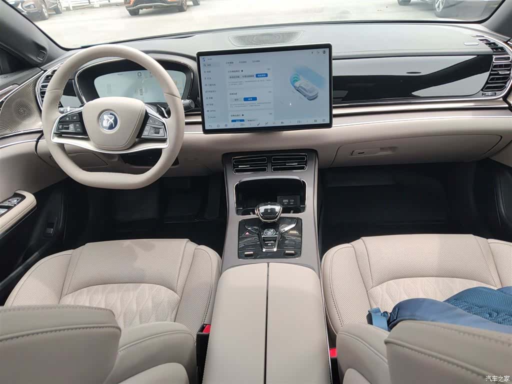 BYD Han, 2025 10