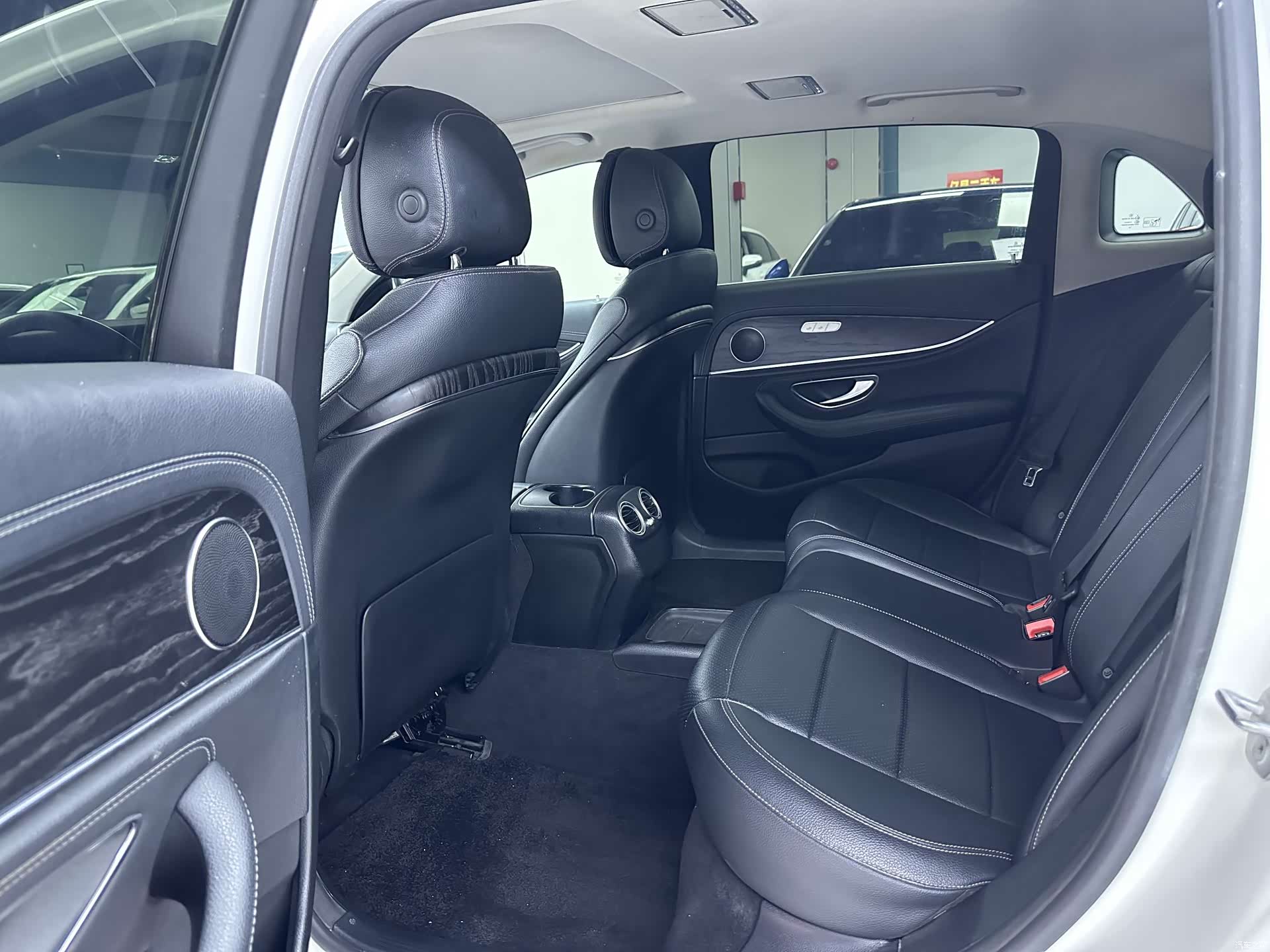 Mercedes-Benz E-Class, 2019 7