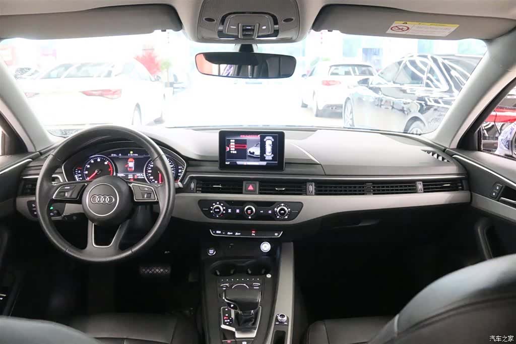 Audi A4L, 2020 все фото