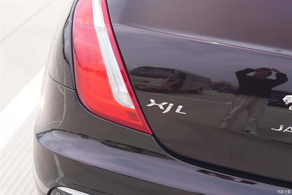 Jaguar XJ, 2017 23