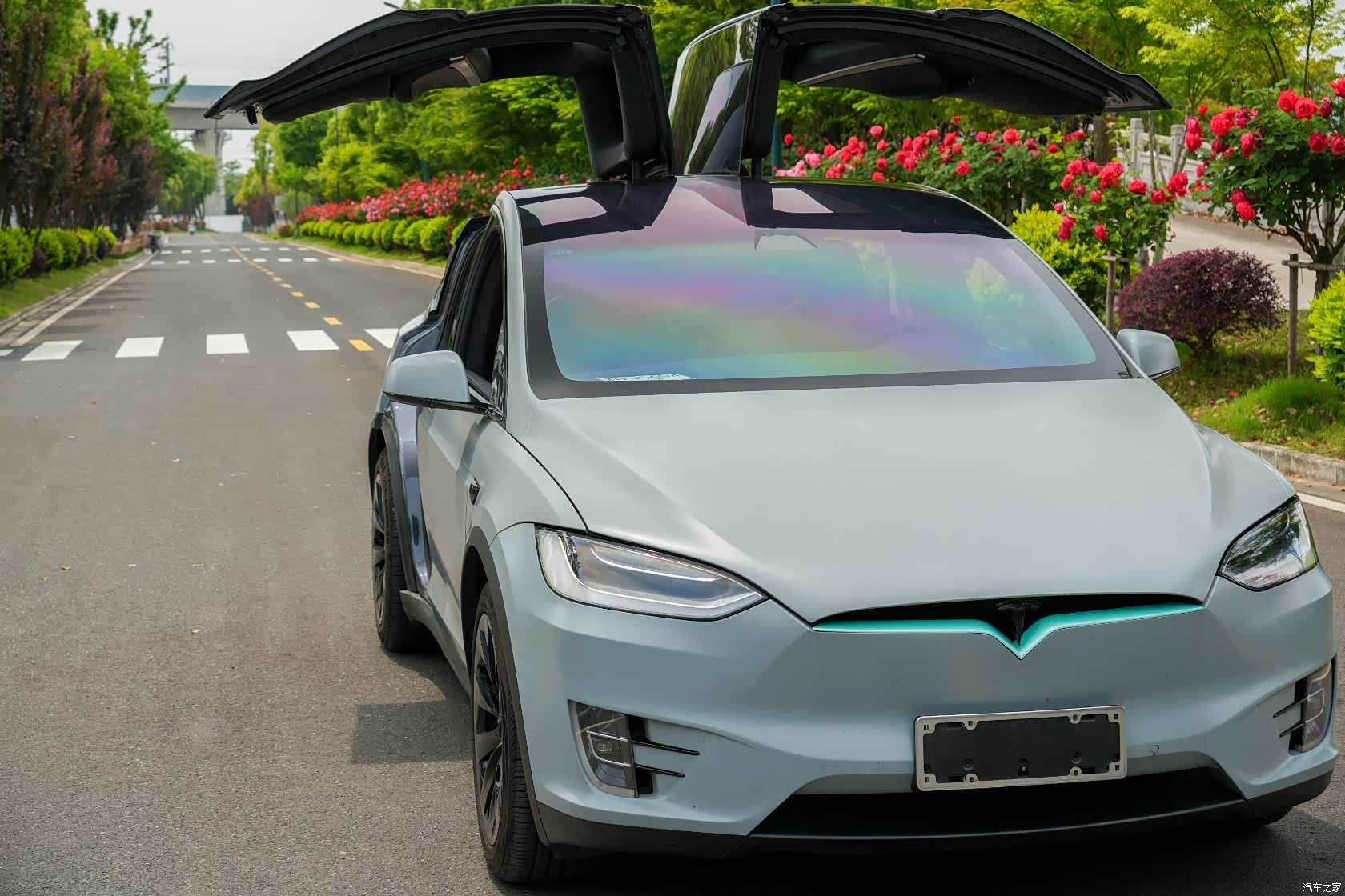 Tesla Model X, 2017 12