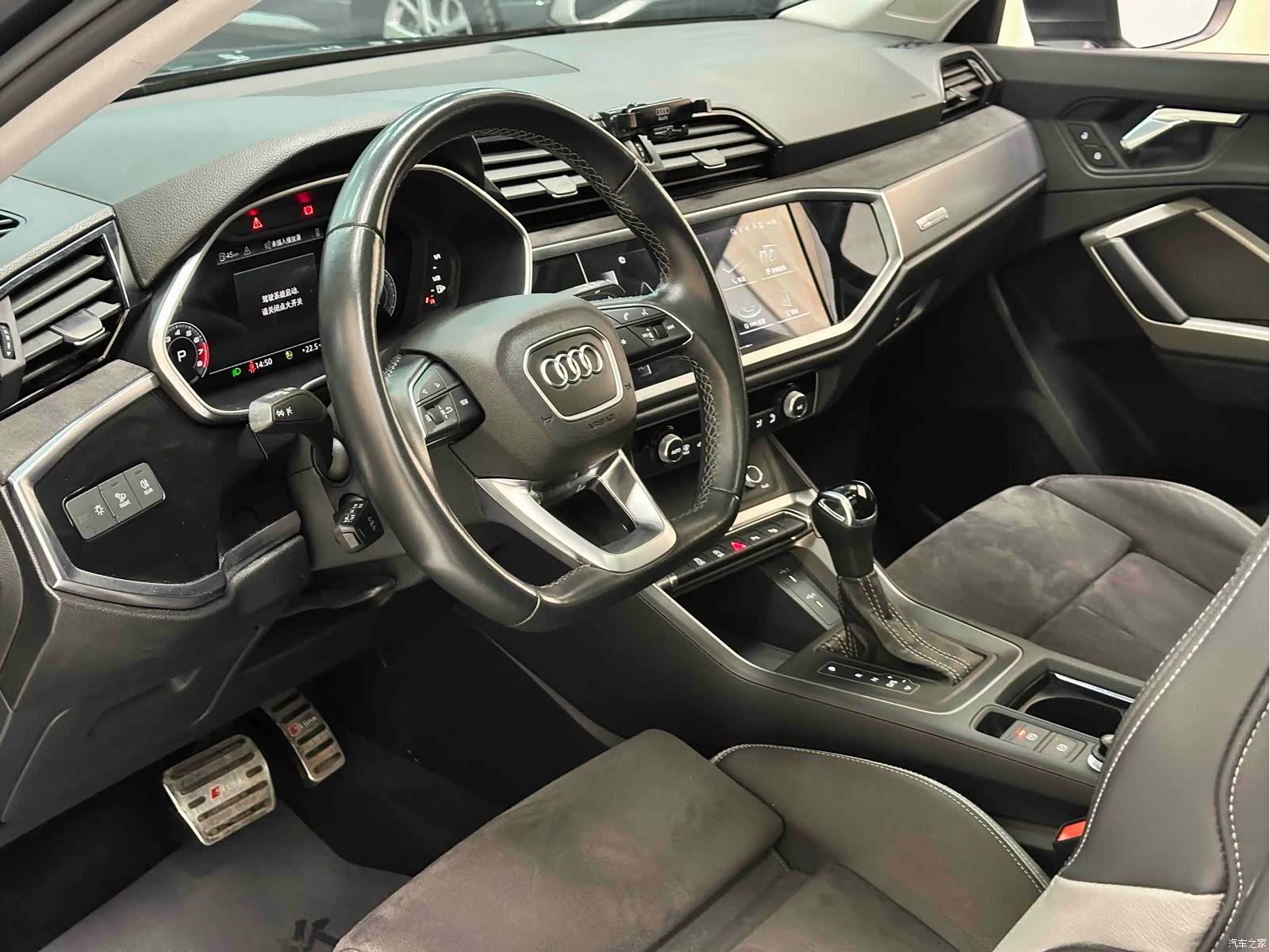 Audi Q3, 2022 14