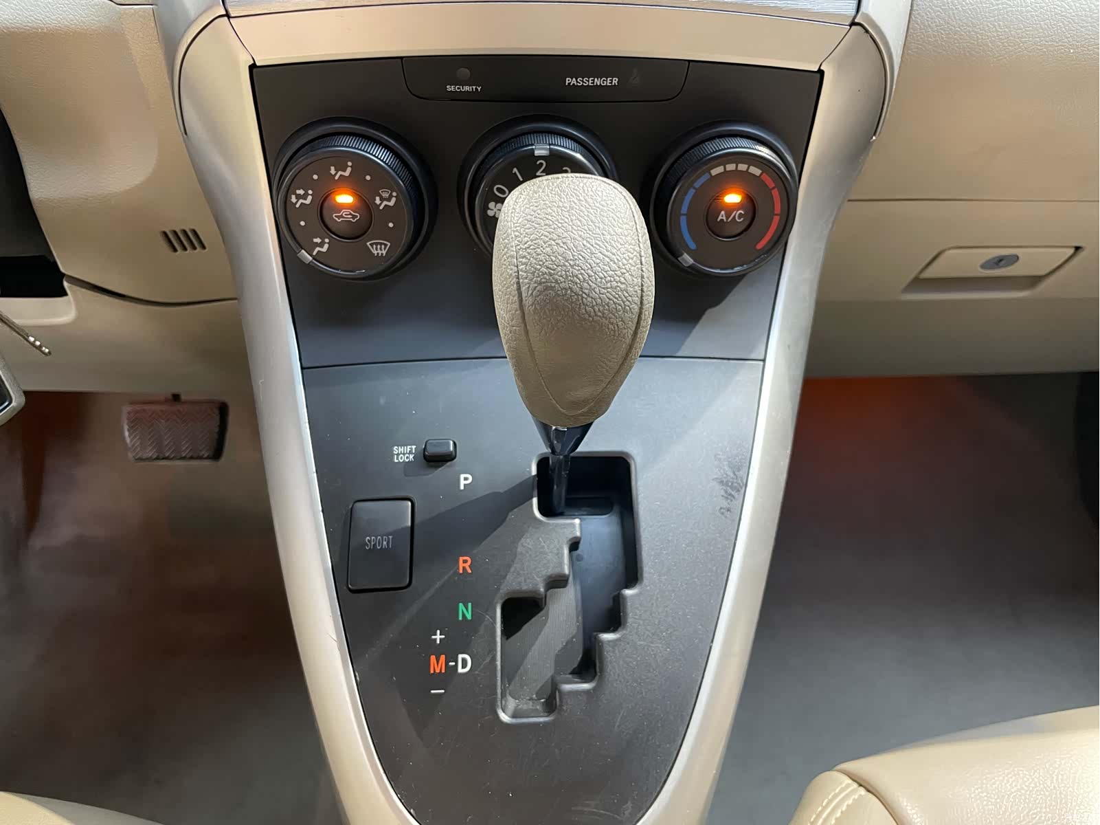 Toyota 180E, 2015 12