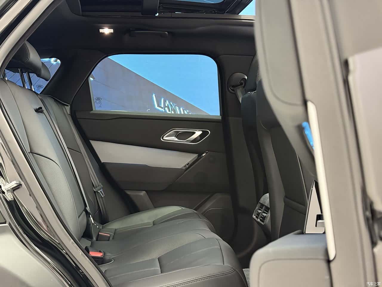 Land Rover Range Rover, 2025 12