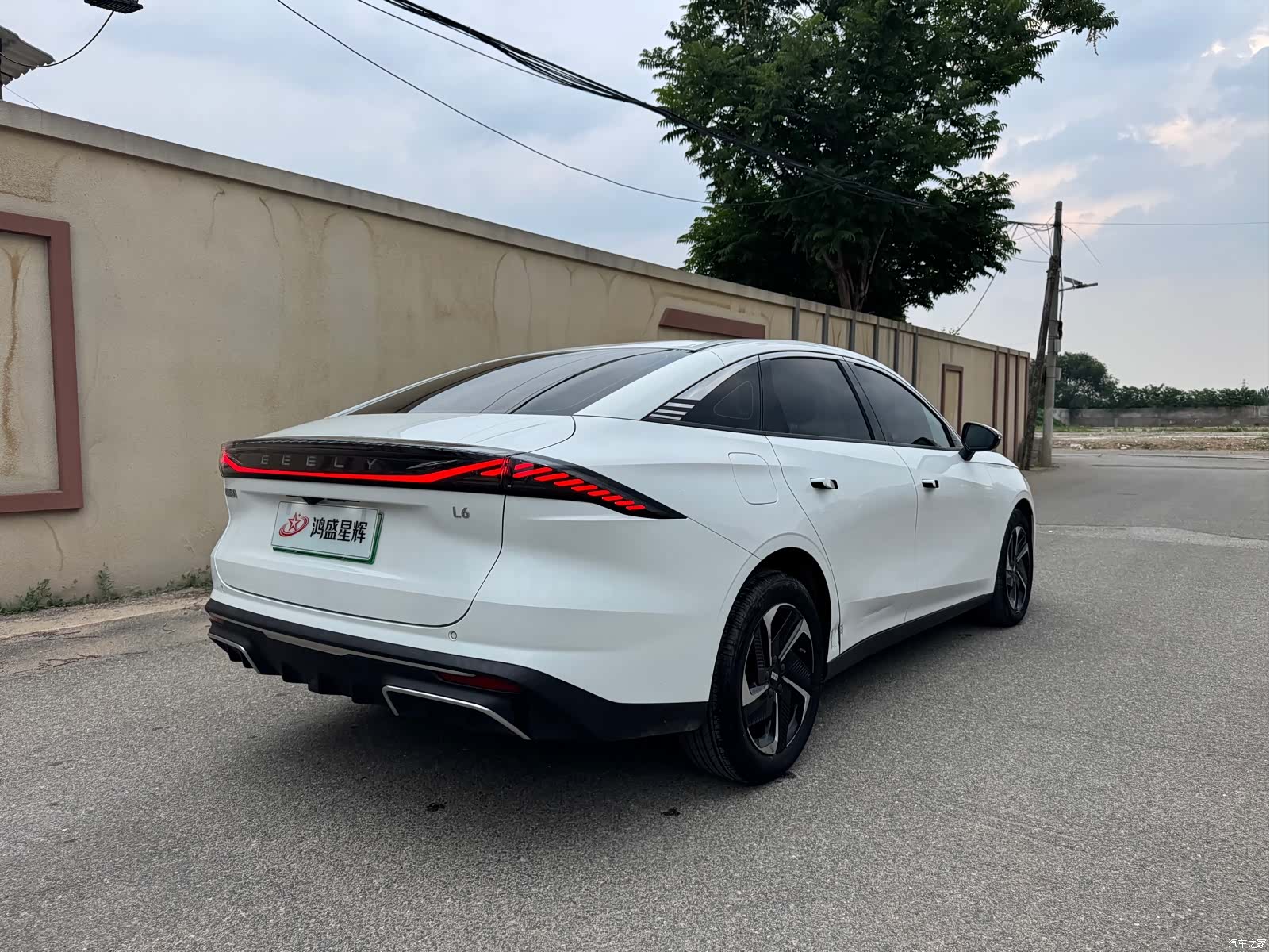 Geely Galaxy L6, 2023 4