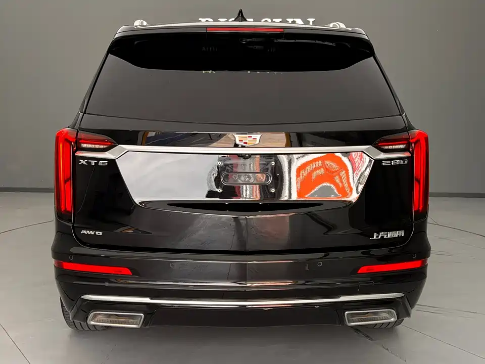 Cadillac XT6