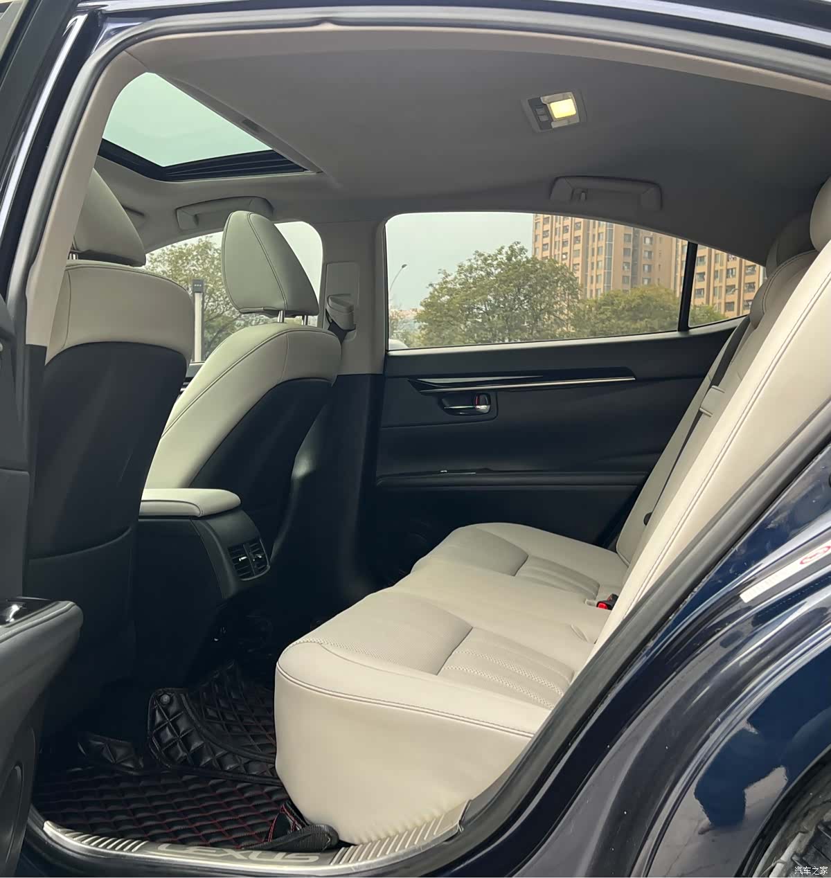 Lexus ES, 2018 8