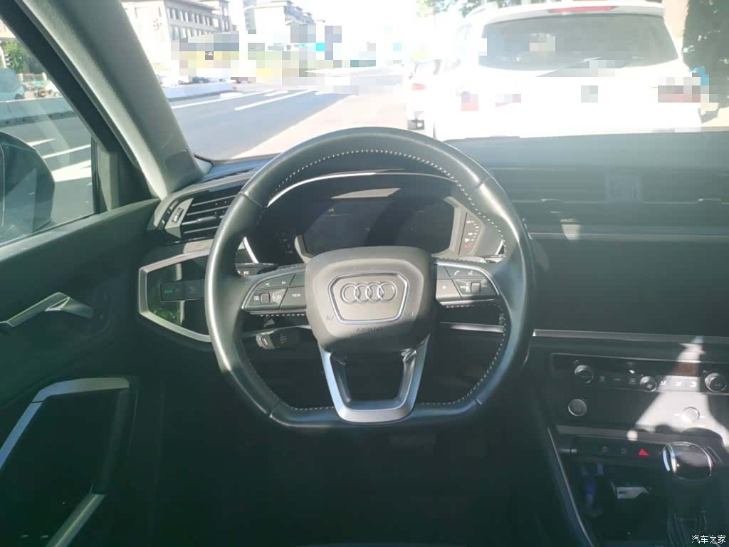Audi Q3, 2020 3