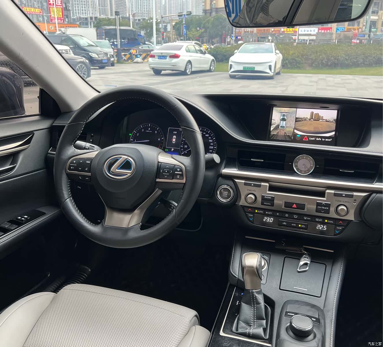 Lexus ES, 2018 9