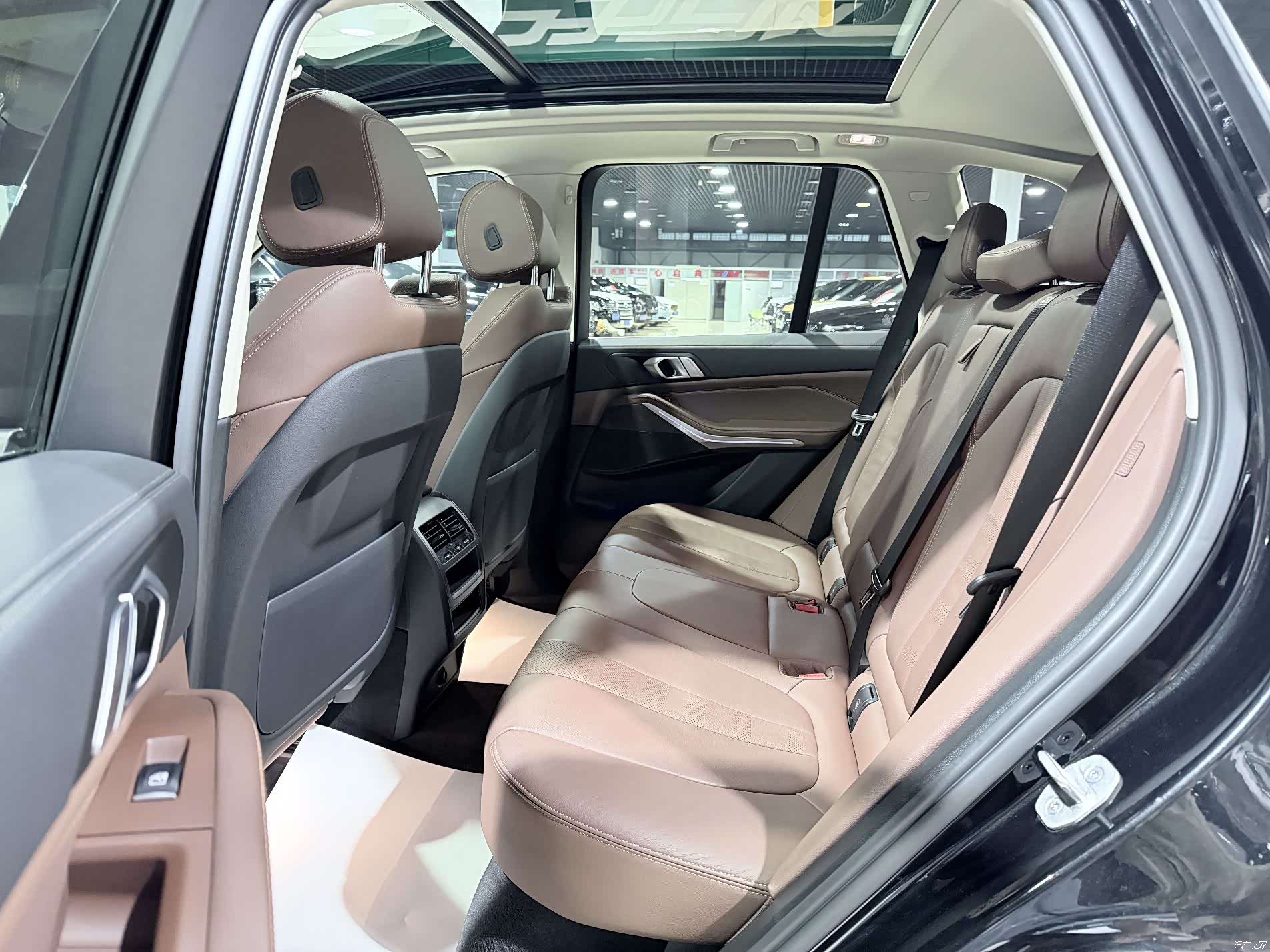 BMW X5, 2021 9