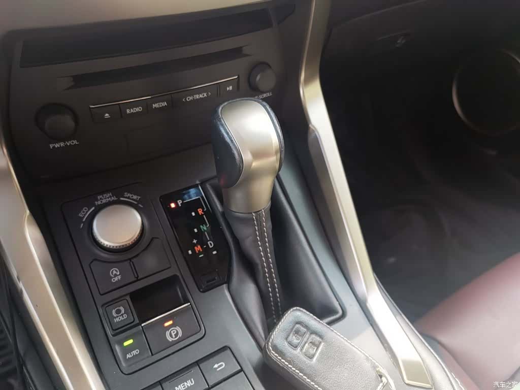 Lexus NX, 2016 7