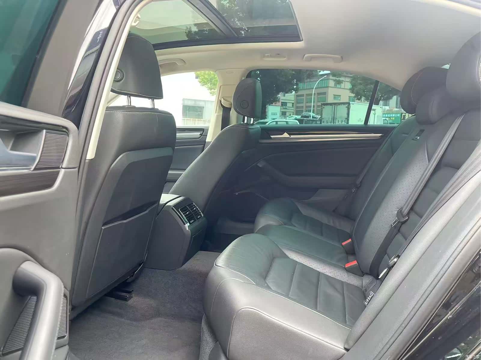 Volkswagen Phideon, 2017 все фото