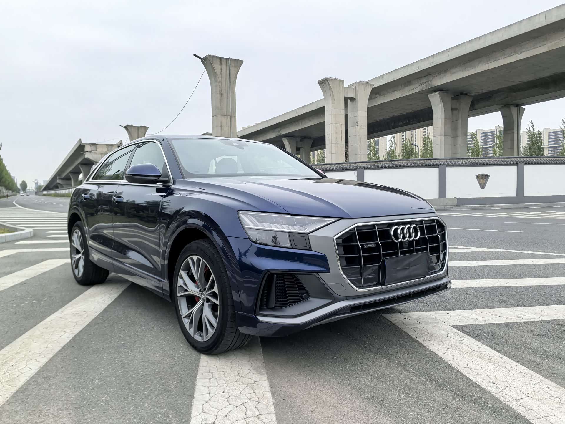 Audi Q8, 2019 3