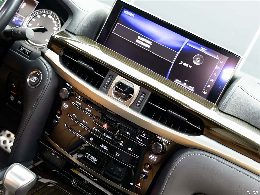 Lexus LX, 2022 19