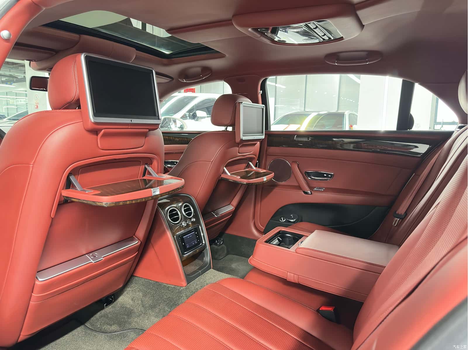 Bentley Flying Spur, 2014 23